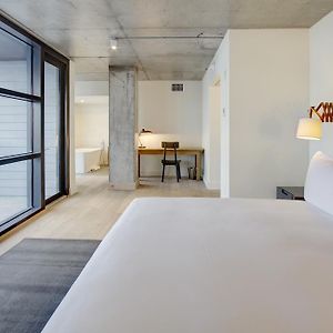 Studio King Room Balcony